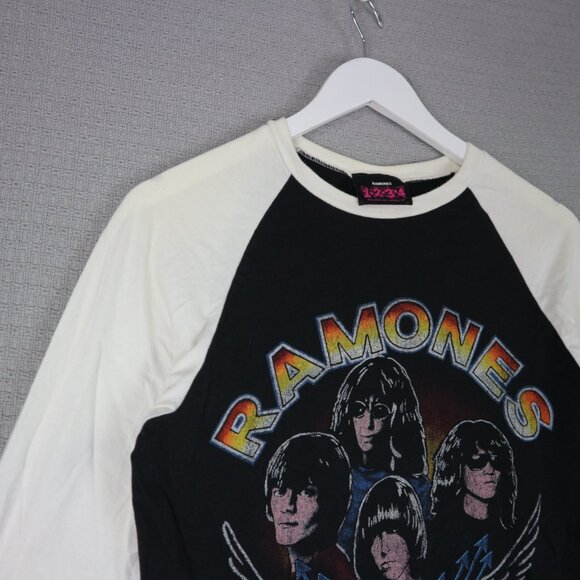 Ramones Quarter Sleeve VIntage Band Longsleeve Tee Mens Small - Picture 3 of 8